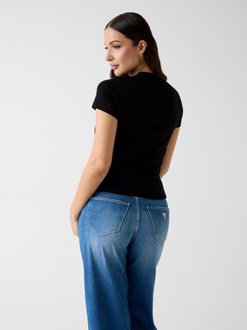 GUESS T-Shirt in Schwarz