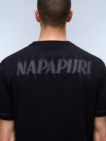NAPAPIJRI Тениска 'S-Umbra' в черно