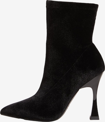 LipsyGležnjače - crna boja: prednji dio