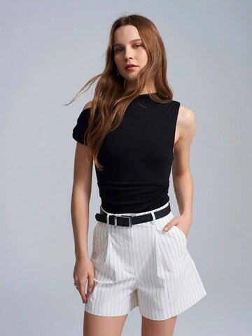 Wide leg Pantaloni di Dilvin in bianco: frontale