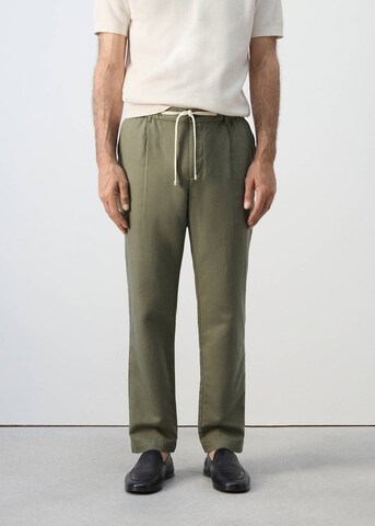 MANGO MAN Slim fit Pleat-Front Pants 'Romelino' in Green: front