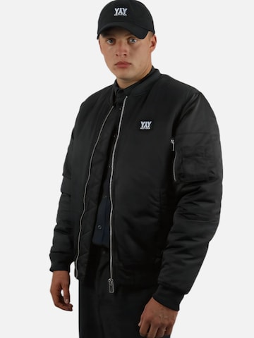HEFTYKA Cap in Black: front