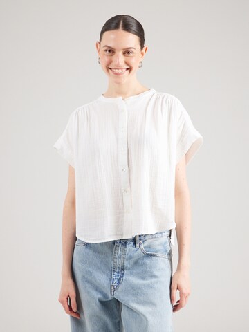 GAP Blouse in White: front