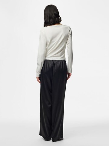 PIECES Wide Leg Hose 'PCEVY' in Schwarz