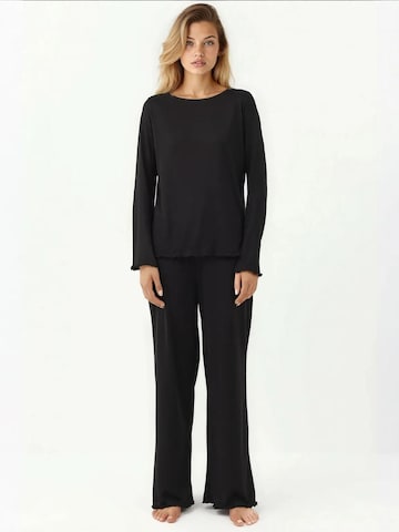 Pyjama Hiccup en noir : devant