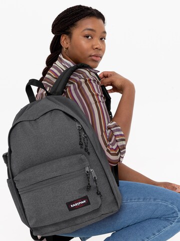 EASTPAK Rucksack in Grau