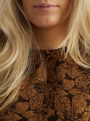 Peppercorn Bluse 'Sigga' i brun