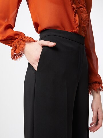 Samsøe Samsøe Loose fit Trousers with creases in Black