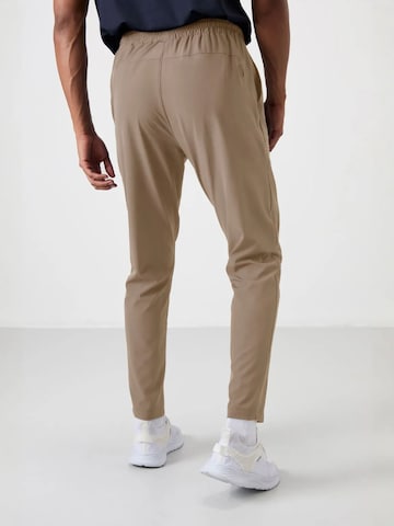 Tommy Life Regular Workout Pants in Beige