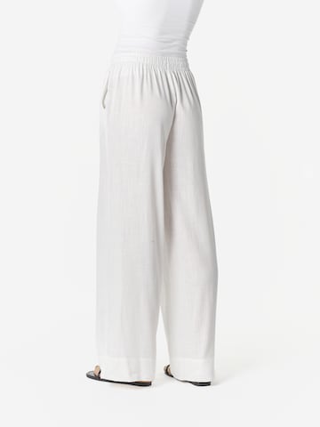 KOROSHI Bő szár Nadrág - fehér
