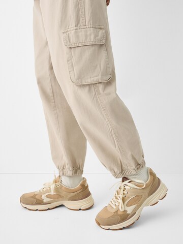 Bershka Loosefit Hose in Beige