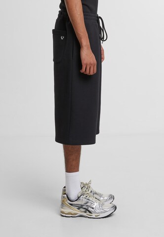 True Religion Regular Hose in Schwarz