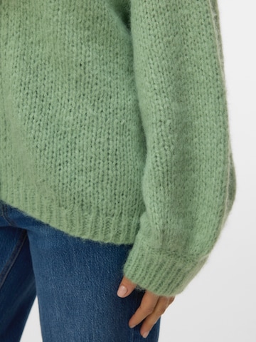 VERO MODA Вязаная кофта 'VMMAYBE' в Зеленый