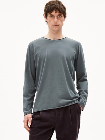 T-Shirt 'MAARKOS' ARMEDANGELS en gris : devant