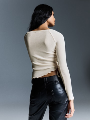 Bershka Shirt in Beige