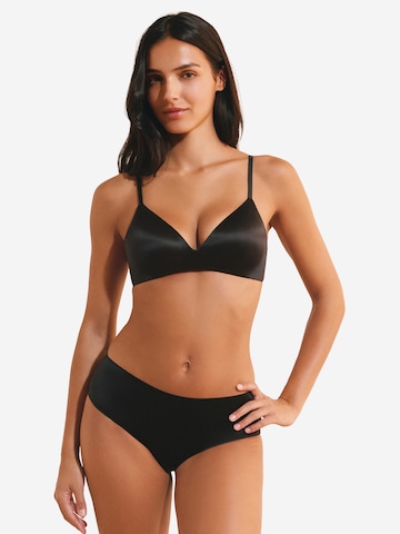T-shirt Reggiseno 'Pure Glow' di ETAM in nero: frontale