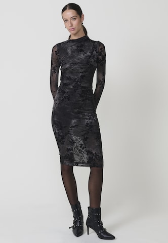 KOROSHI Dress in Black