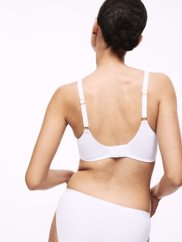 T-shirt Reggiseno di Marks & Spencer in bianco