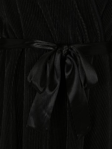 Vero Moda Petite Obleka 'AVI' | črna barva