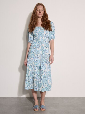 Robe ' ' Apricot en beige : devant