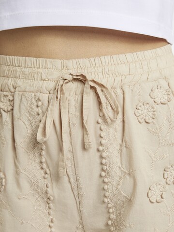 Nicowa Regular Shorts ELIWIO in Beige