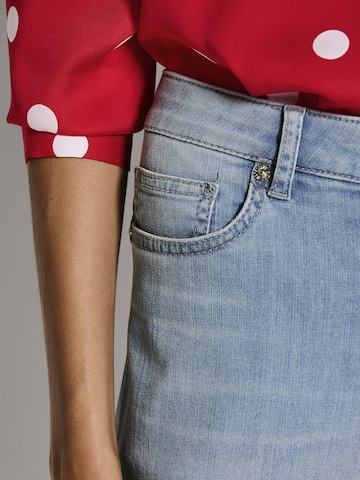 Coupe slim Jean MADELEINE en bleu