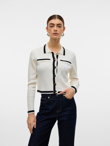 VERO MODA Gebreid vest 'TRUDY' in Wit