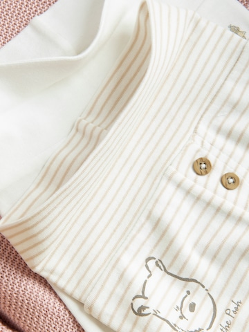 Tapered Pantaloni 'WINNIE THE POOH' de la Cool Club pe alb