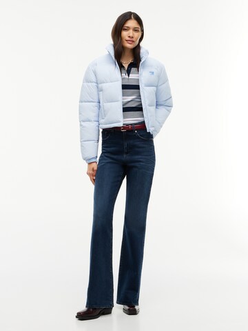 Tommy Jeans Přechodná bunda 'ESS' – modrá