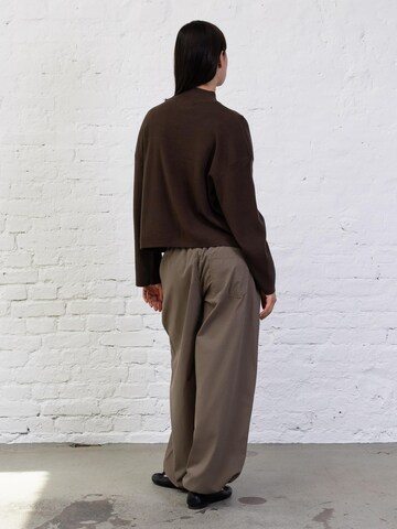 BROKE + SCHÖN Sweater in Brown