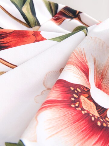 Next Bustier Shapingbadeanzug in Weiß