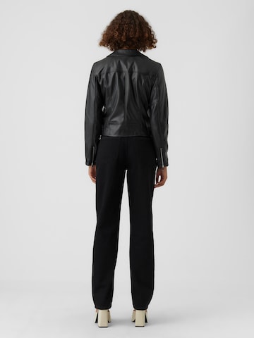 VERO MODA Between-Season Jacket 'Bella' in Black