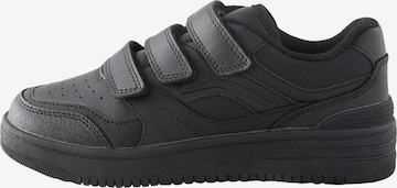 juoda Next Pusbačiai: priekis