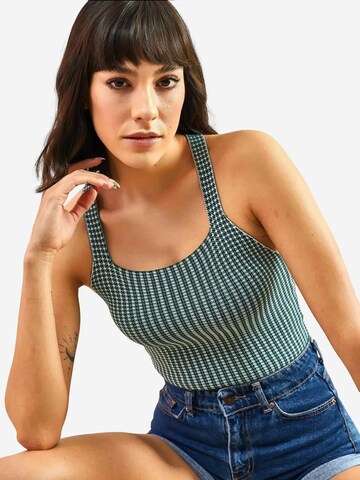 Bianco Lucci Top in Green: front