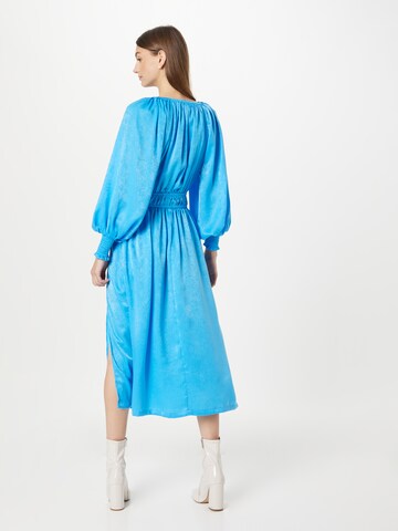 Robe River Island en bleu