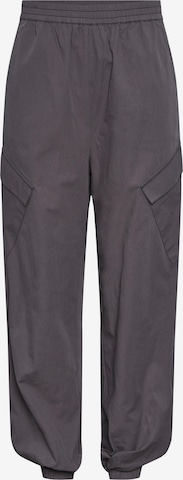 Effilé Pantalon 'Sara' PIECES en gris : devant