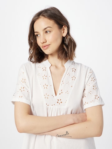 Robe d’été 'METHA' PULZ Jeans en blanc