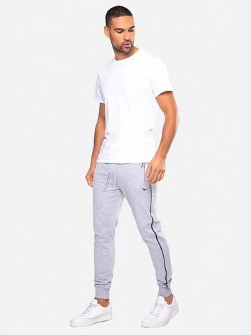 Effilé Pantalon 'Morris' Threadbare en gris