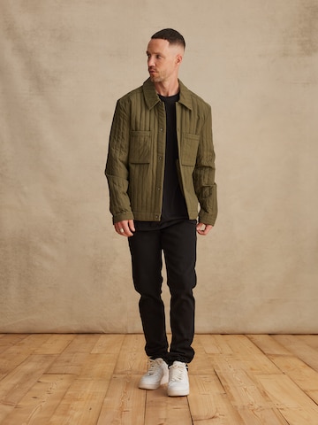 DAN FOX APPAREL Between-season jacket 'Edward' in Green