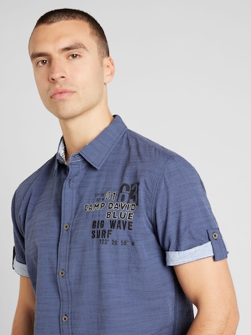 CAMP DAVID - Ajuste regular Camisa en azul