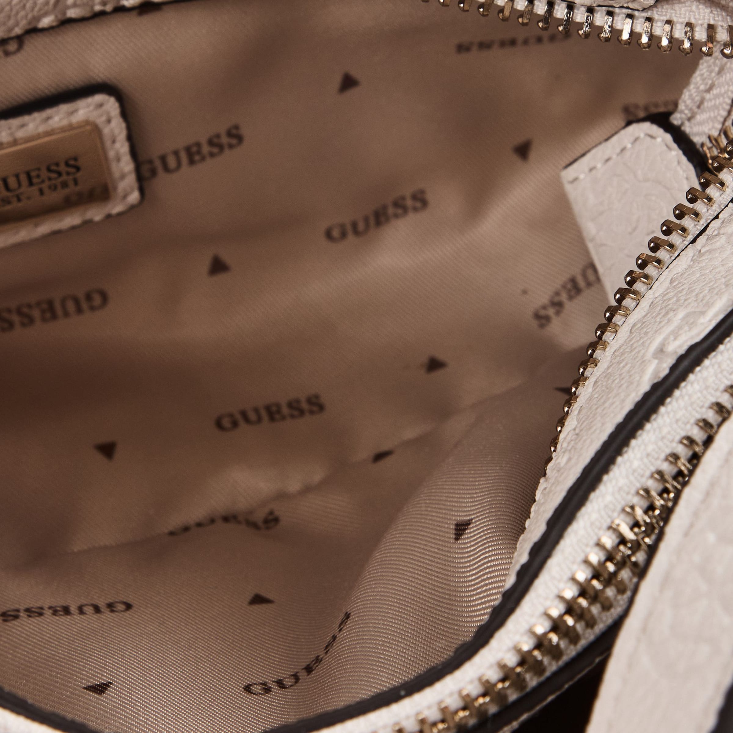 Sac à bandoulière 'Ella' GUESS en blanc