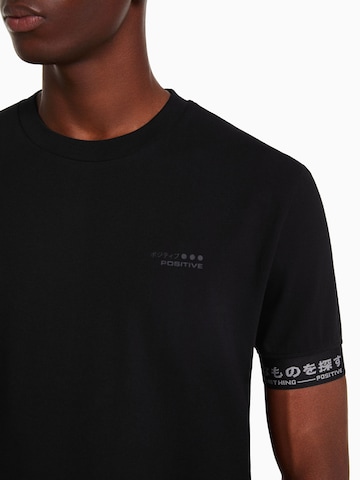 Bershka T-Shirt in Schwarz