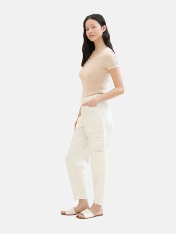 TOM TAILOR DENIM Slim fit Cargo trousers 'Barrel Mom' in White