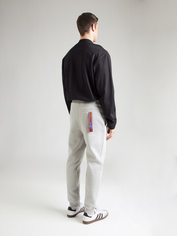 Effilé Pantalon 'Fabiano' Carlo Colucci en gris