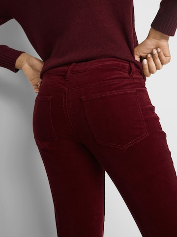 Regular Pantaloni de la bonprix pe roșu