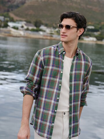 Coupe regular Chemise Next en vert : devant