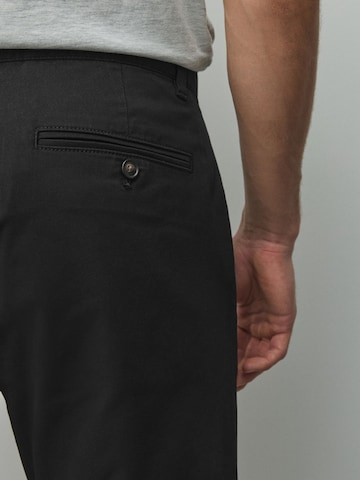 Next - Slimfit Pantalón chino en negro