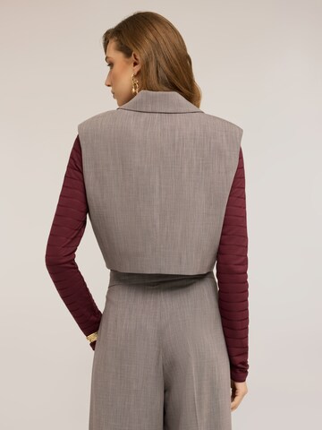 MOTIVI Vest in Grey