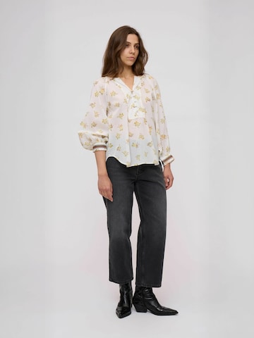 Odd Molly Shirt ' Beautiful ' in Wit: zijkant