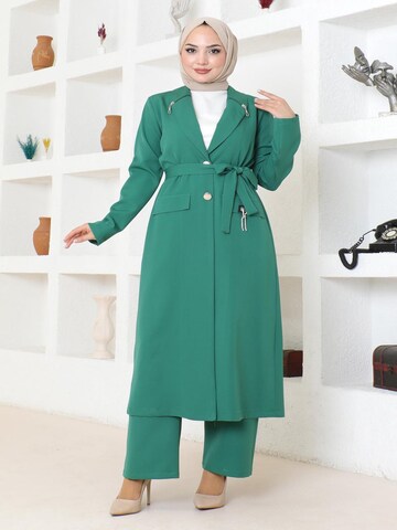 MODAMIHRAM Tunic in Green: front